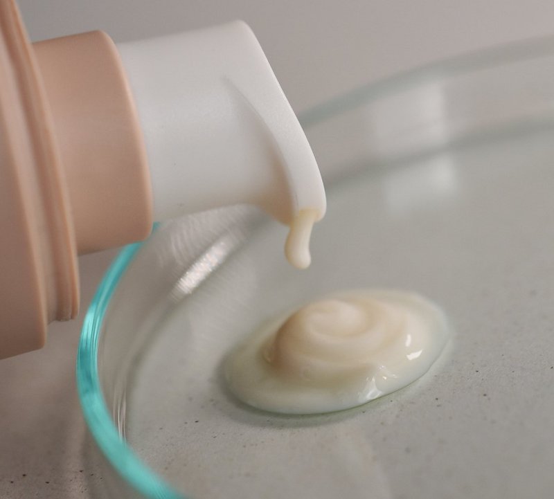 Feuchtigkeitsspendende Anti-Aging-Gesichtscreme in REISEGRÖSSE