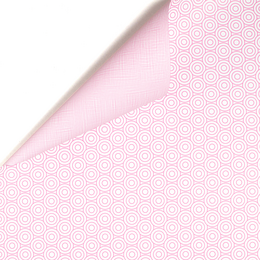 Papier d'emballage rose géométriquement avec des cercles, du papier d'emballage graphique en rose tendre pour des cadeaux de naissance, du baptême ou comme papier d'emballage pour l'anniversaire des enfants