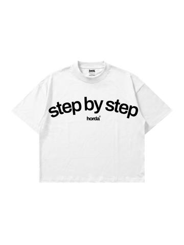 T-shirt Bianca Boxy Fit "Step By" 200gsm Made in Italy | Horda Brand