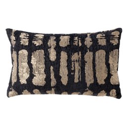 Rectangular black and beige patterned cushion with a textured surface.
The image shows a rectangular cushion with a black and beige patterned design. The pattern appears to be a textured, abstract design with irregular shapes and lines. The cushion has a plush, soft-looking surface that suggests it is made of a woven or knitted material. The overall style and colors of the cushion give it a modern, minimalist aesthetic.