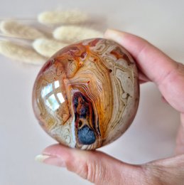 Sardonyx Palm Stone - Mächtiger polierter Stein für Gleichgewicht und Selbstvertrauen (5–10 cm)