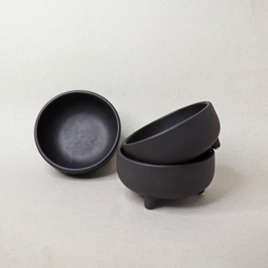 Serving Bowl | Handcrafted 3-Legged Charcoal dia | Ceramic