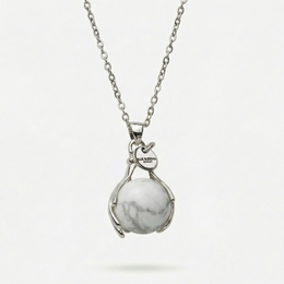 Howlite abbraccia la collana argento