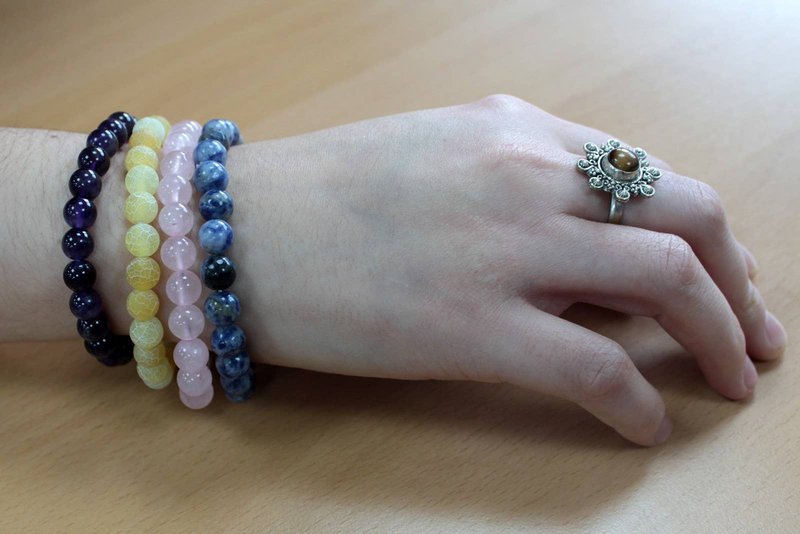 Brazalete de poder - granate de sangre