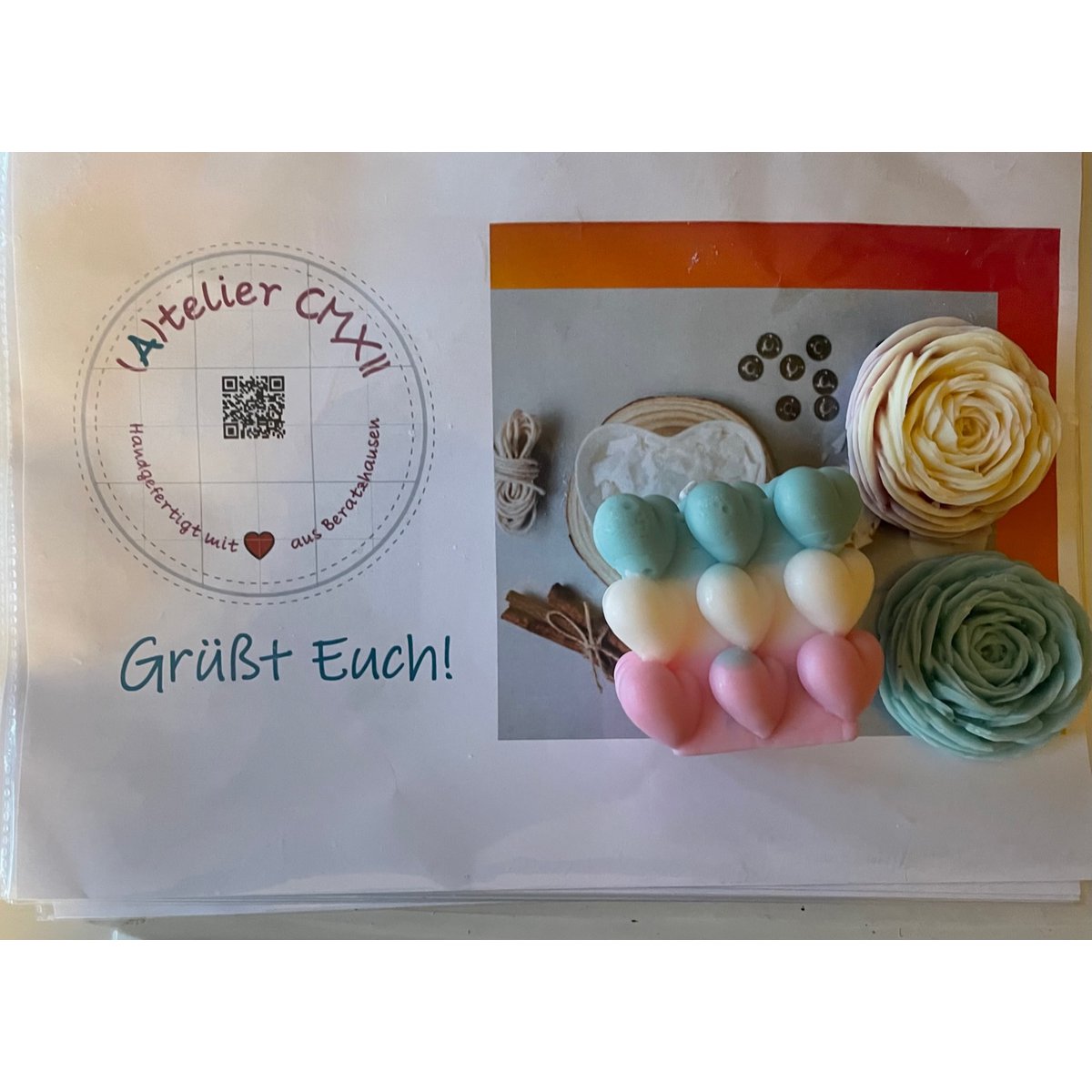 Idée cadeau - Ensemble de bougies cube coeur 3D et roses