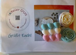 Idée cadeau - Ensemble de bougies cube coeur 3D et roses