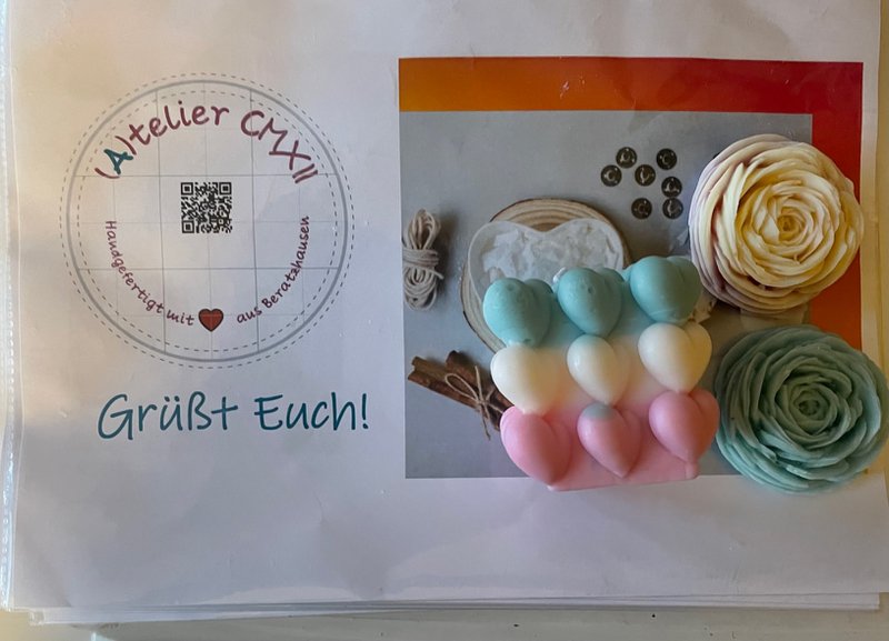 Idée cadeau - Ensemble de bougies cube coeur 3D et roses