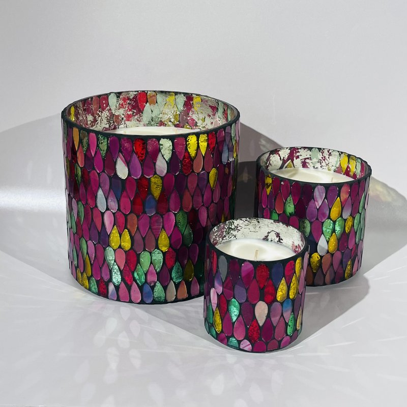 Bunte Wonderlight-Kerzen / Kerzenhalter