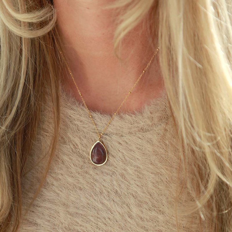 gold necklace sapphire