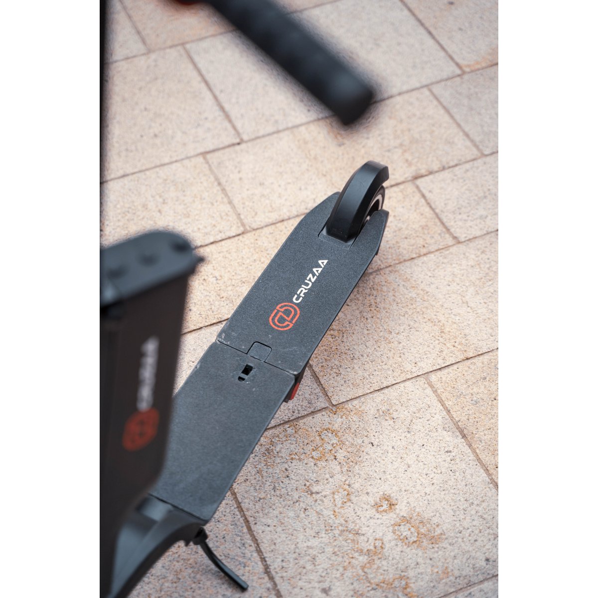 Bluetooth E Scooter - Le scooter électrique officiel Cruzaa City