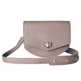 Crossbody Day - Sienna