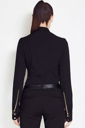 Elegant klassiek overhemd met gouden knopen en manchetritsen, zwart