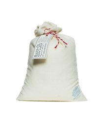Barr-Co Original Bath Salt Bag, a relaxing and rejuvenating bath product with a natural, earthy scent. Packaged in a soft, muslin bag for easy use.