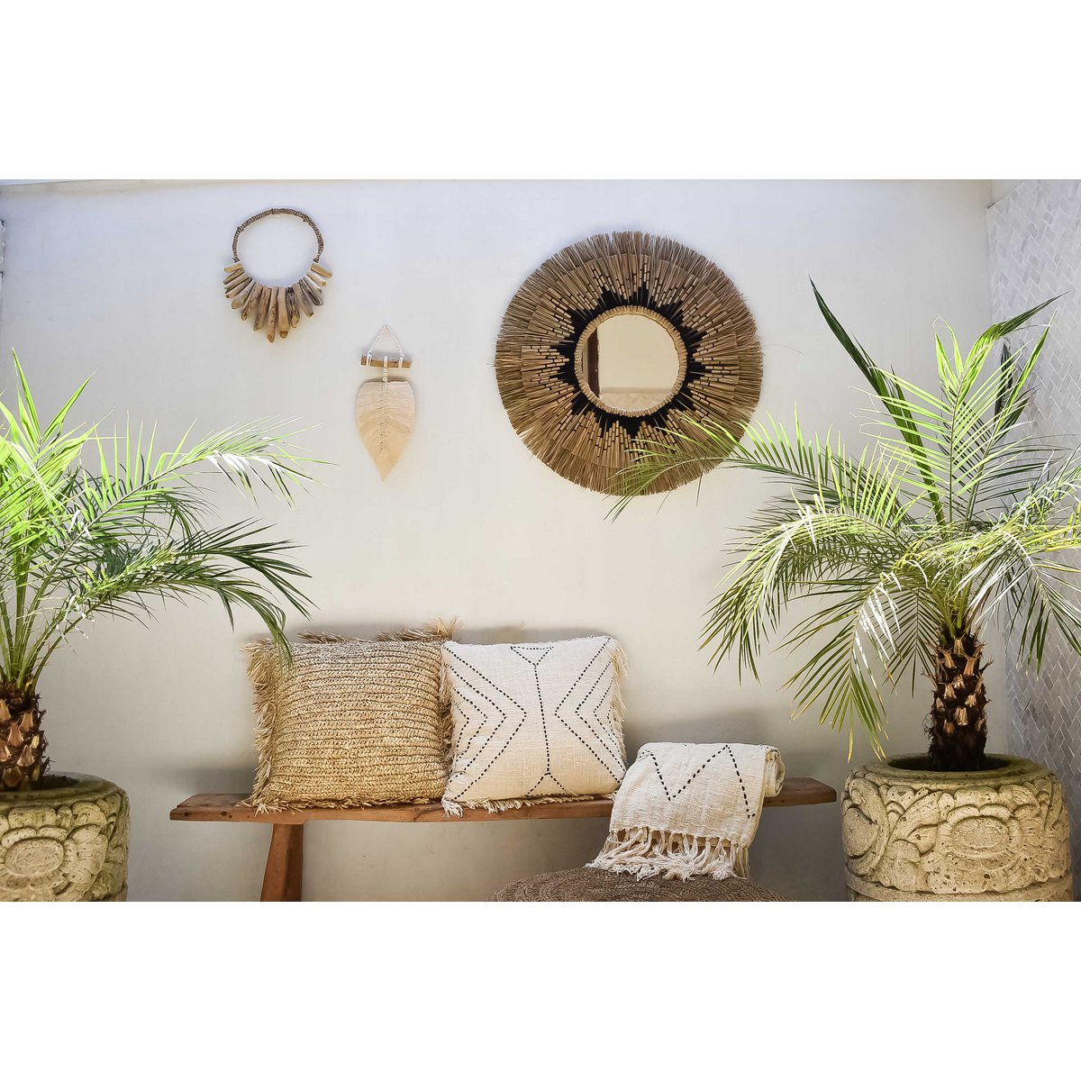 Miroir en jonc de mer avec détails en macramé - Ambon Noir ø60cm