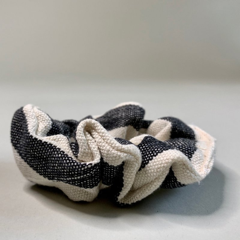 Håndlavet Scrunchie Ole | Sort