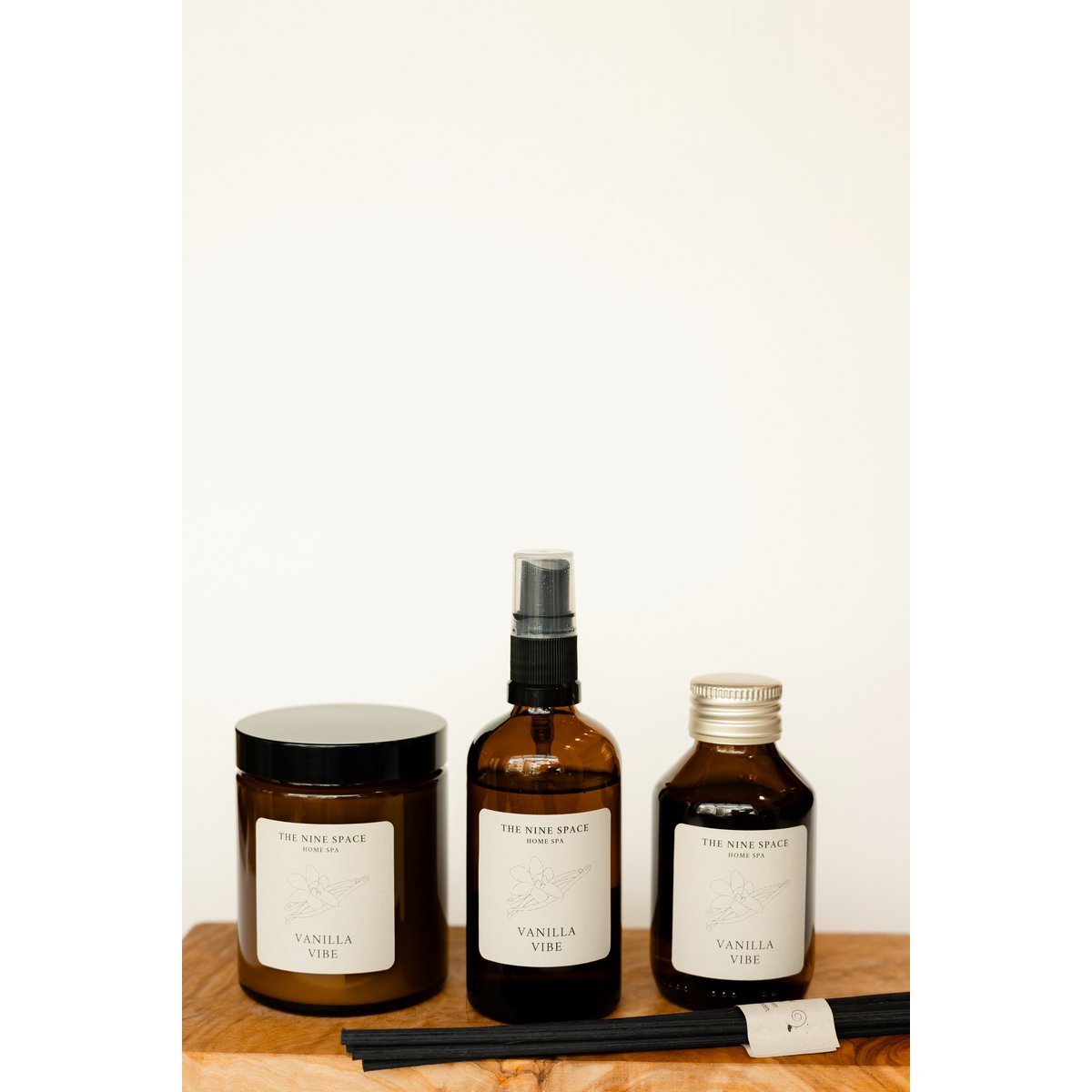 VANILLA Vibe candle - brown glass