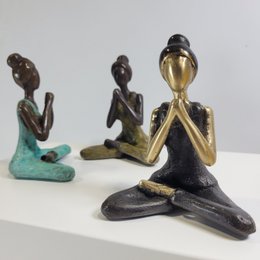 Bronze-Skulptur Yoga "Danielle" | by Hamidou | verschiedene Farben und Größen