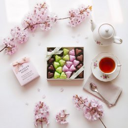 Scatola di cuori di cioccolato misti