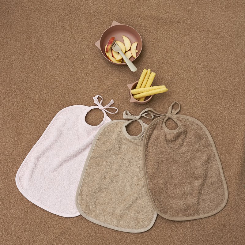 Bib with tie closure, terry cloth Sand