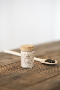 Tonka bean sugar