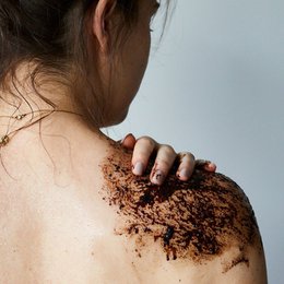 Peeling do ciała Trawa Cytrynowa z Kawą + Masło Shea - Opakowanie 1L