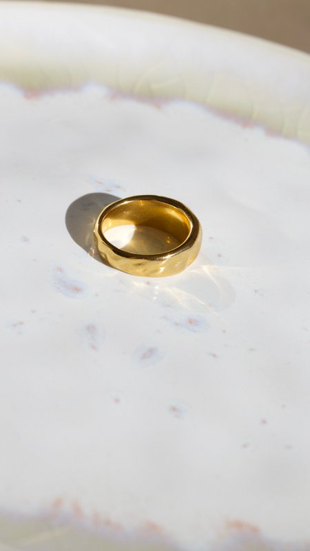 Gehämmertes Goldband