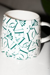 Taza de amor – pieza de cerámica única hecha a mano con un corazón