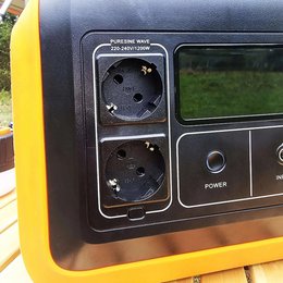 1200WH Nomadic Battery Kit + 2 110W solpaneler