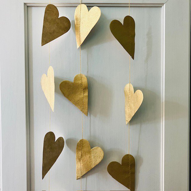 Guirlande coeur Luna-Leena - or - L182cm - papier écologique - fait main au Népal