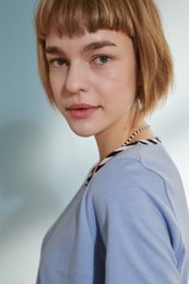 Balthasar t-shirt in lavendelblauw met gestreepte bies voor dames