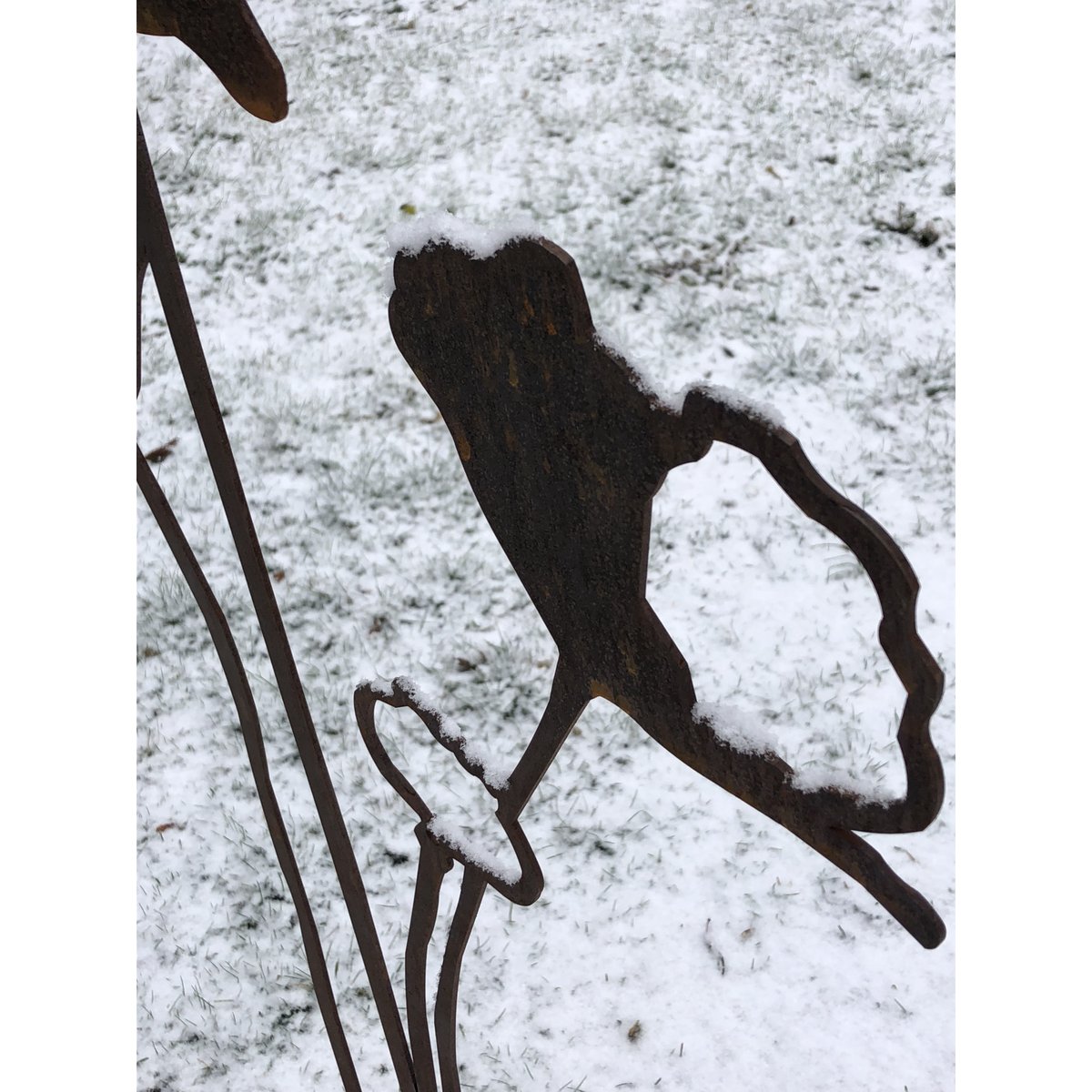 Poppy open up - Corten steel object