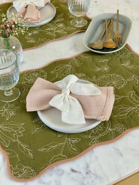 Tafelmat | Rosabelle Chintz Olive Scallop Matten-set van 2 van Sanctuary Living