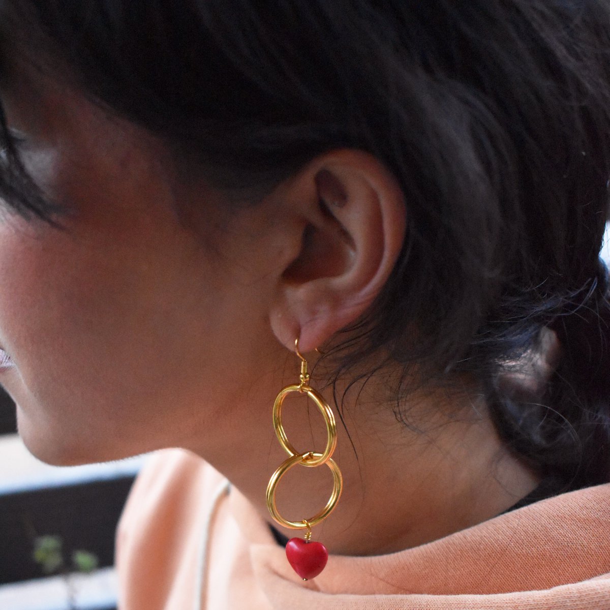 Pendientes en forma de corazón retro de los años 90, pendientes de corazón coloridos, pendientes de inspiración vintage, joyería Nostalgia | por lovebynlanla