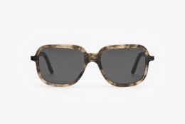 Tortoiseshell-patterned square sunglasses with grey lenses.