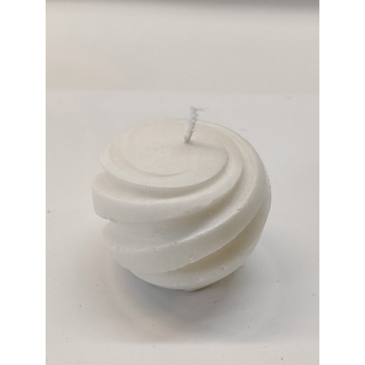 Ornament candle - Round twisted ornament Candle