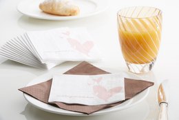 Cocktail napkins: your style, your drink, your moment