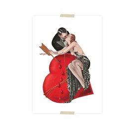 Leidenschaftliches Paar der Postkartencollage auf blutendem Herzen