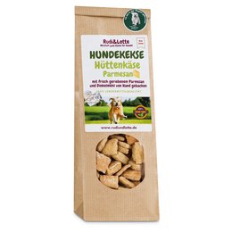 Cottage cheese parmesan crackers for pets. Crunchy, savory crackers made with cottage cheese and parmesan for a tasty and nutritious dog treat.
