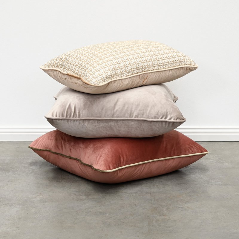 Nougat - Velvet Cushion - 40 x 60