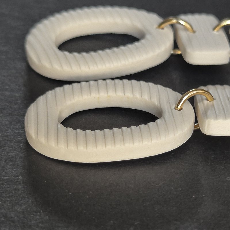 Massa offwhite