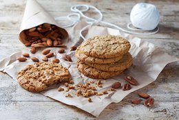 Almond and Pecan Cookie