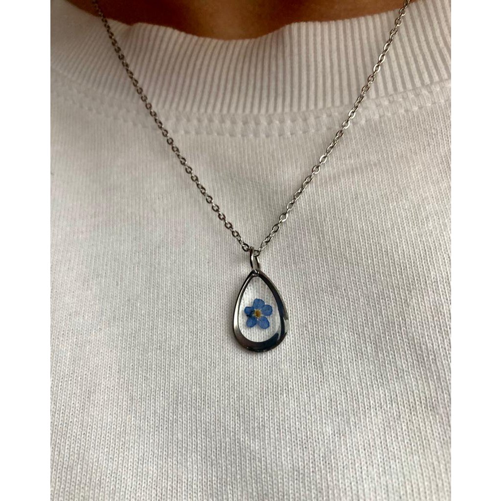 Resin/Stainless Steel Pendant gold or silver with Forget-me-nots (without necklace)