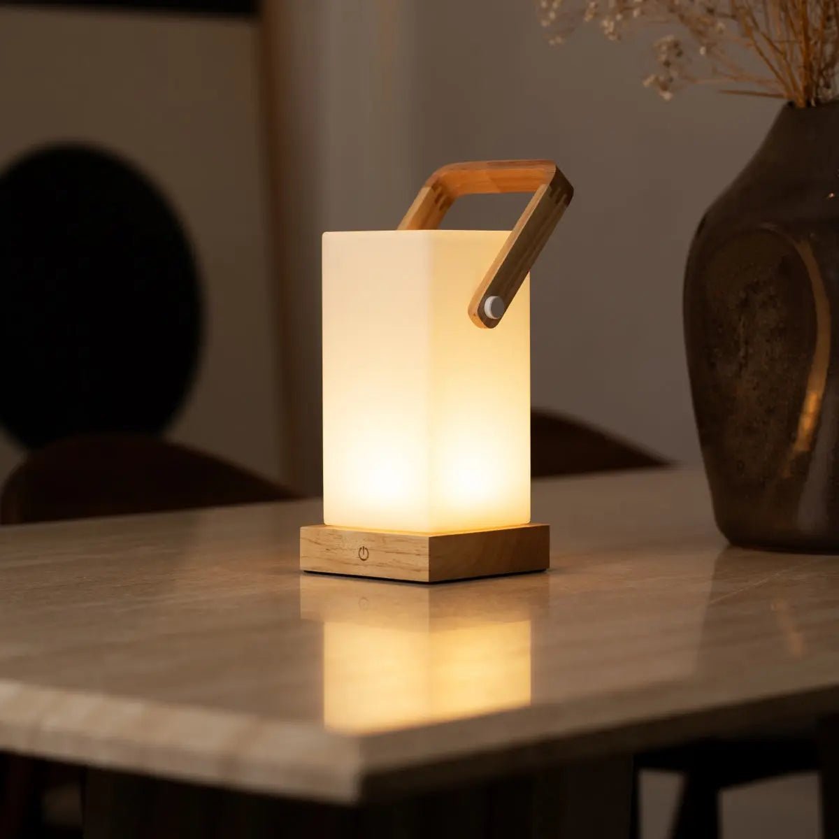 Harper Hellbraune wiederaufladbare Holzlampe