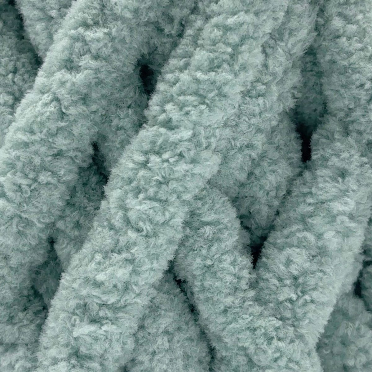 Sensy Chunky Yarn, Blanket Yarn, 7 oz, 28 Yards, Gauge 7 Jumbo