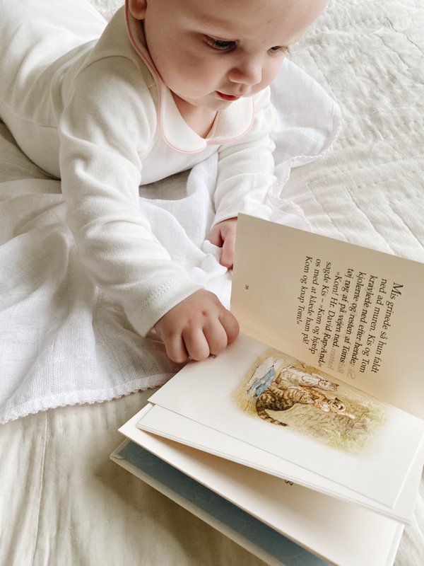 Muslin med hæklet piping - lys pink
