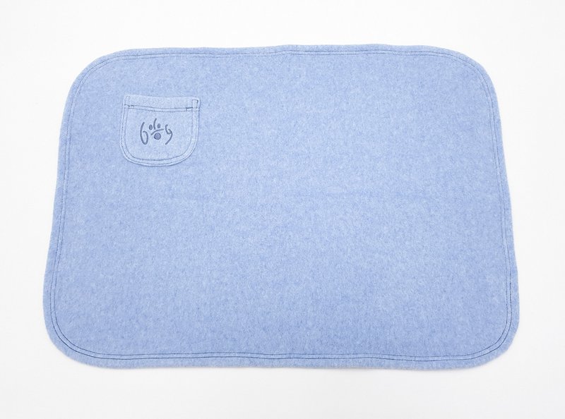 Coperta per cani sostenibile realizzata con materiali naturali