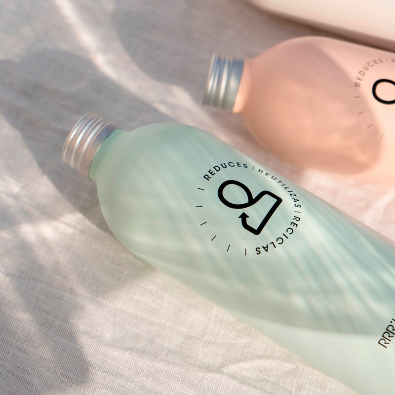 Amanti del pianeta. Shampoo balsamo + 500 ml di gel da bagno ecologico