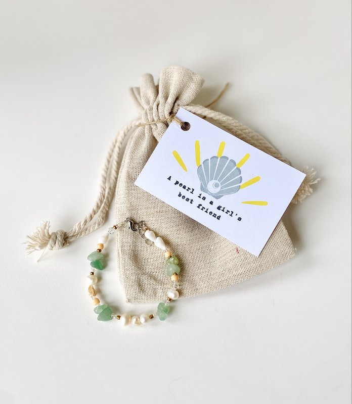 Bracciale con perle d'acqua dolce verde chiaro