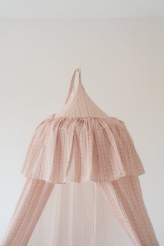 Nursery muslin canopy with ruffle "Vintage style"