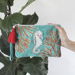 Koralle Seepferdchen-Clutch